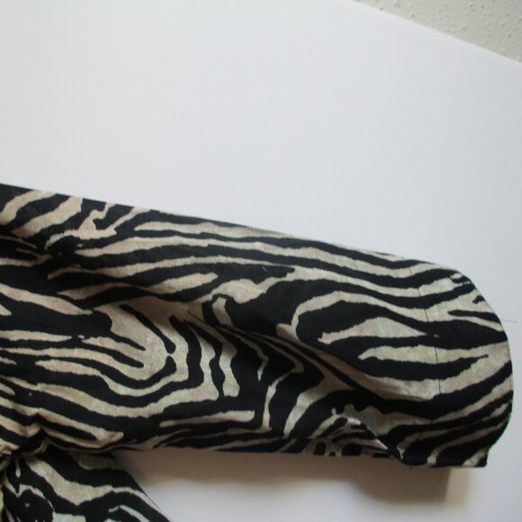 Soft Surroundings Zella Topper Size S 6/8 Brown Zebra Tunic Button Front Lightwe - Picture 9 of 10